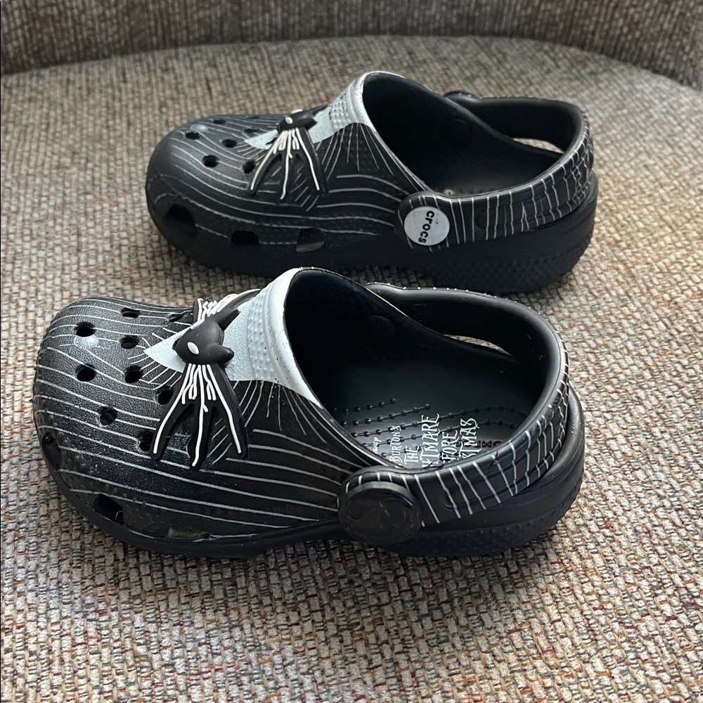 Kids Crocs “Nightmare Before Christmas “ - Picture 7 of 7